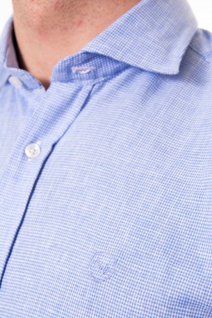 Camisa azul dibujo pequeño